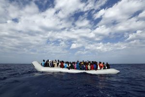 Inmigrantes en el mediterráneo